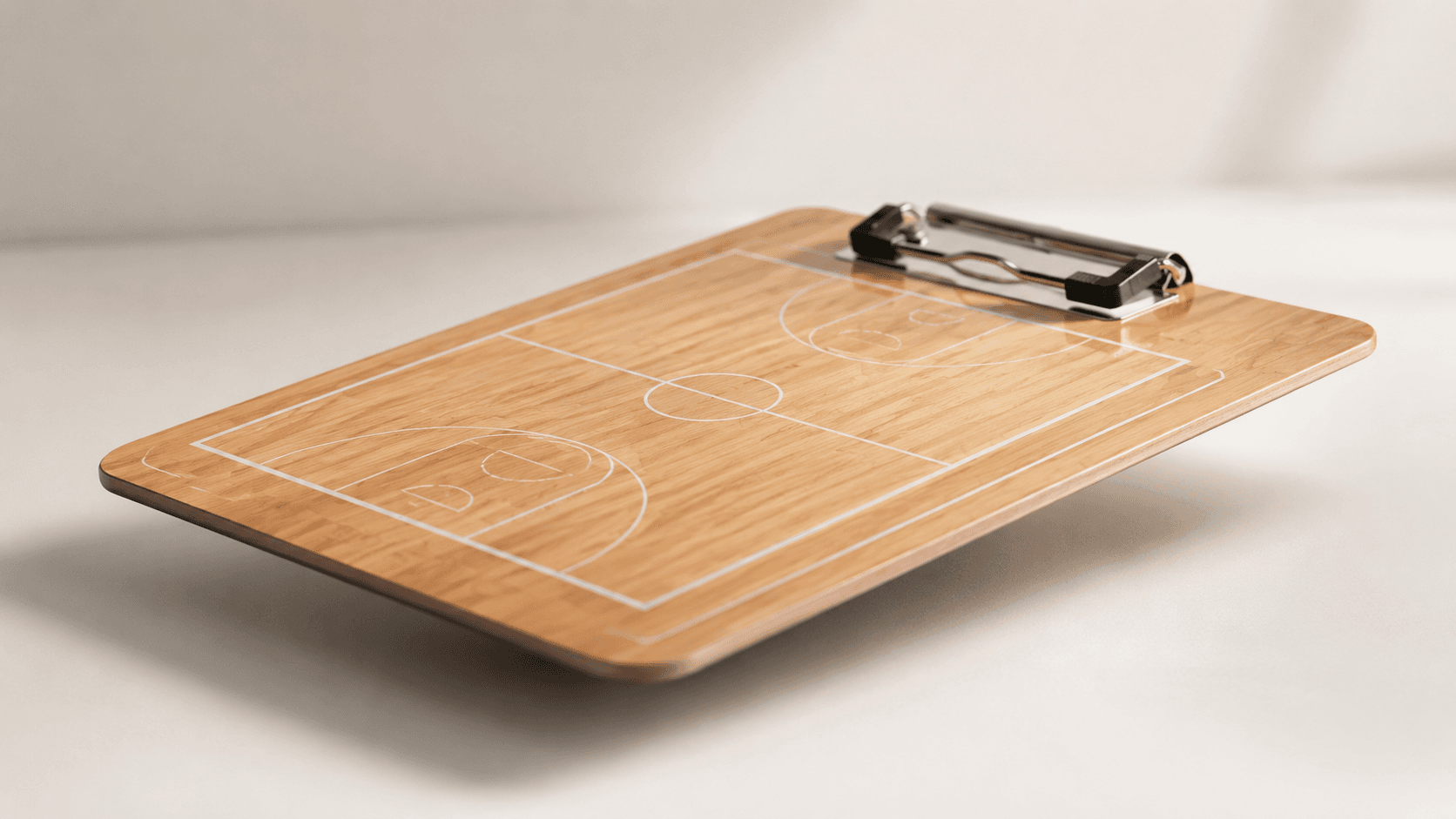 Casual Tech basketball coaching board, 23 × 32 cm, with paper clamp and printed court
